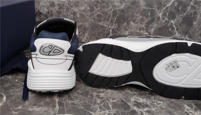 D*or b30 sneaker