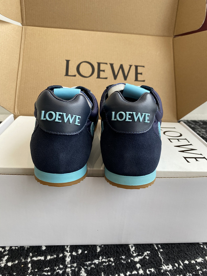 Loe*we Ballet Runner