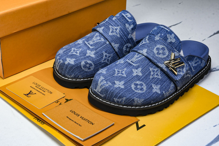 LV SANDALS