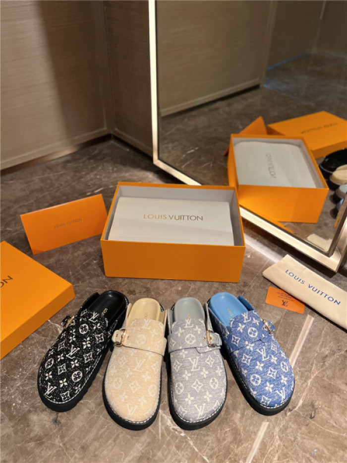 LV SANDALS