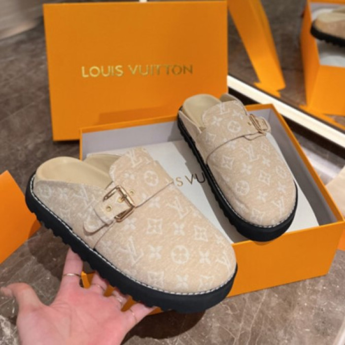 LV SANDALS