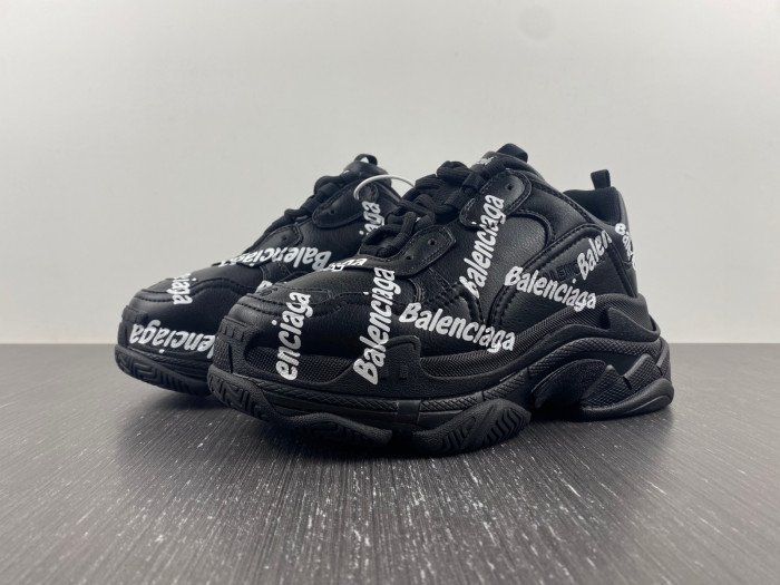 blcg sneaker triple.s.black 536737 w2fab1090