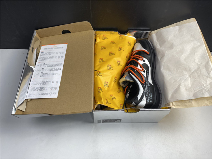 o-w x nike dunk low ct0856 -001