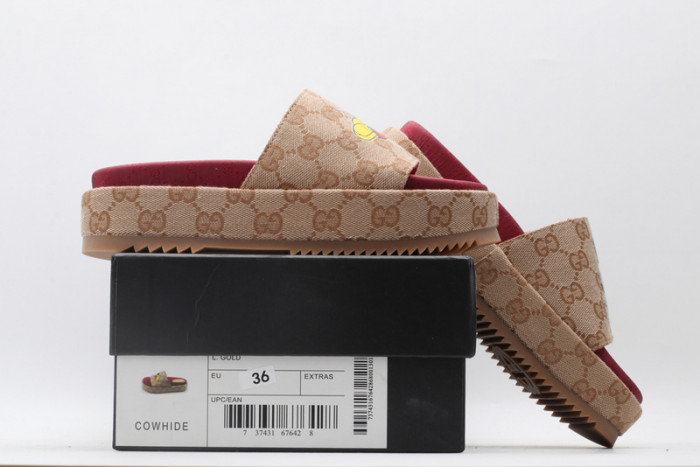 G*u*i sandals