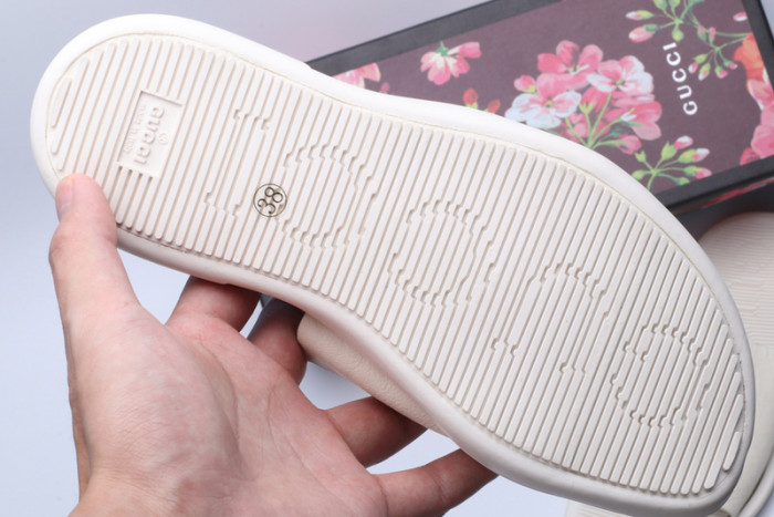 GUCC SANDALS
