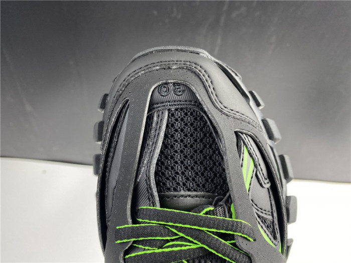 blcg track trainer black green 542436 w2la1 2042